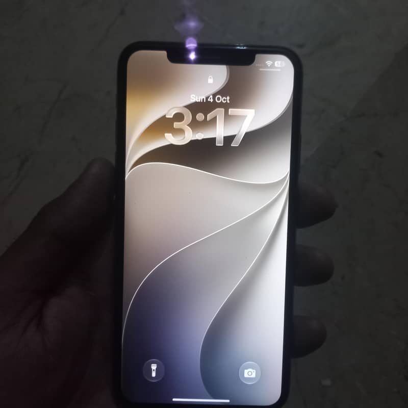 Apple iPhone 11 Pro Max 2