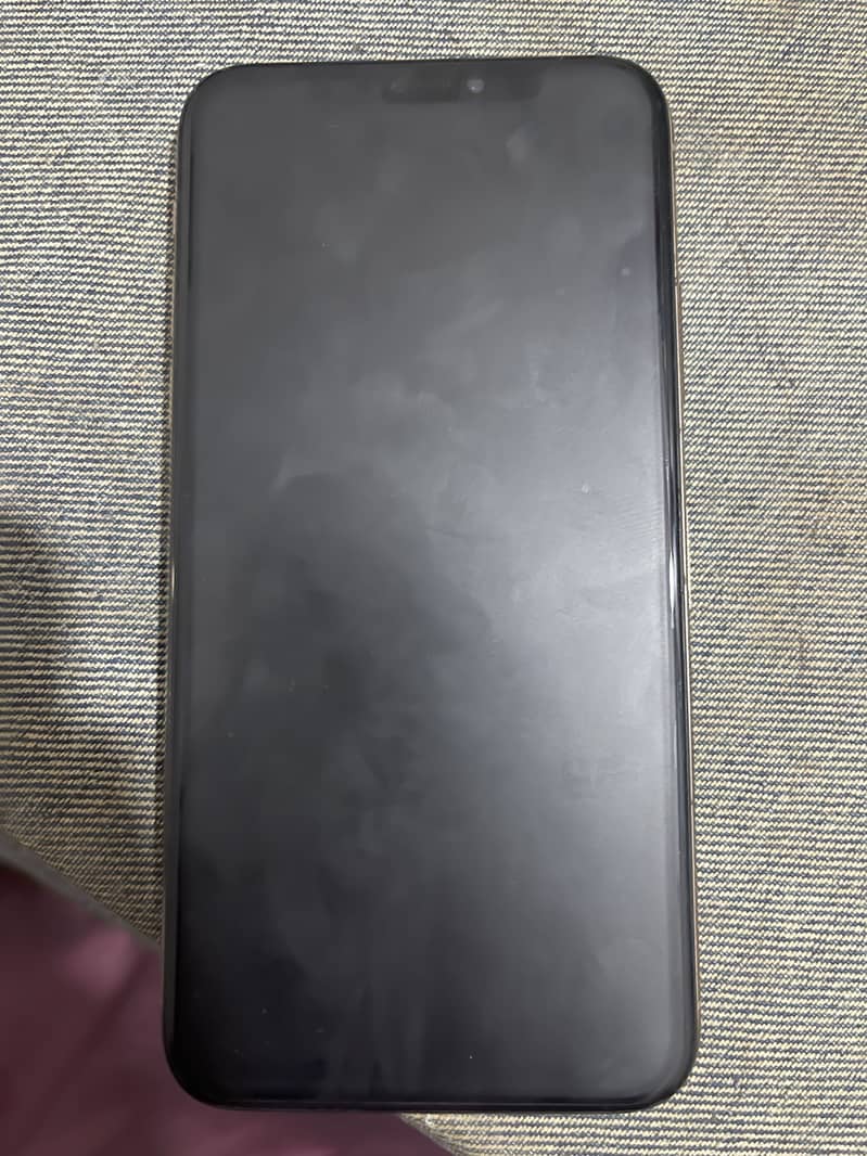 Apple iPhone XS 1