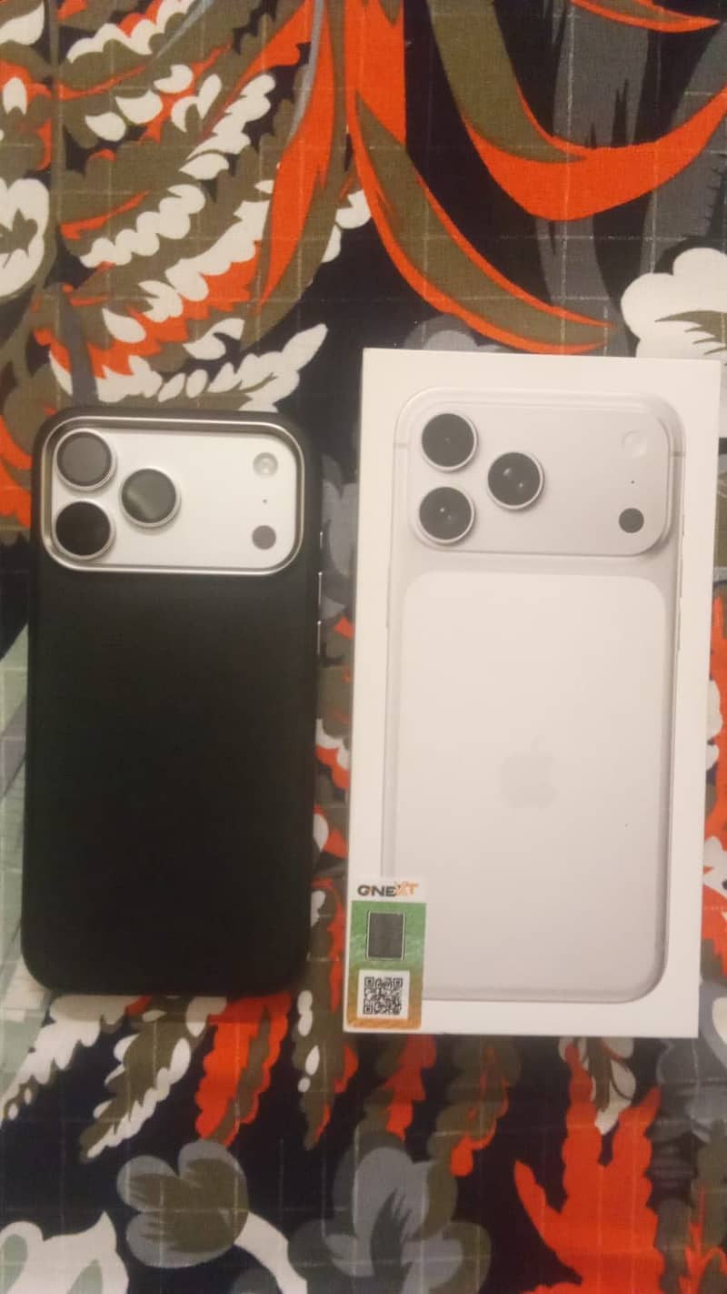 Apple iPhone 17 Pro Max 0