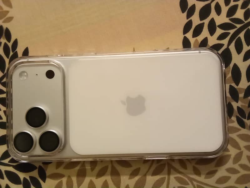 Apple iPhone 17 Pro Max 1