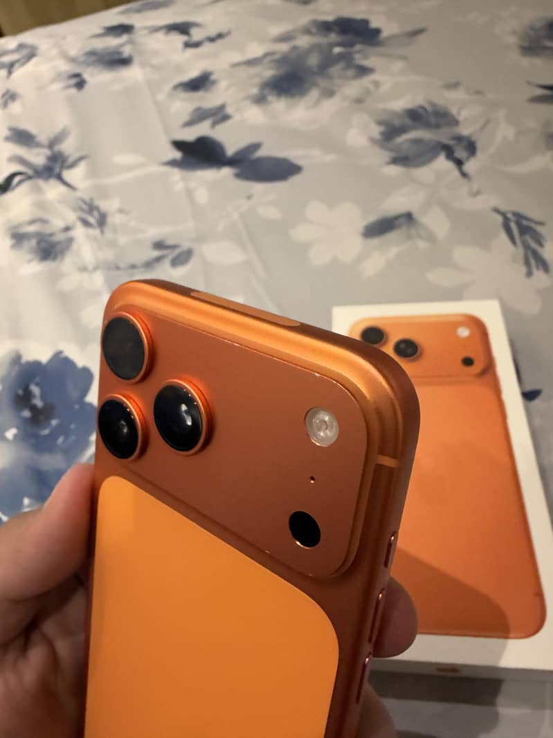 Apple iPhone 17 Pro Max 6