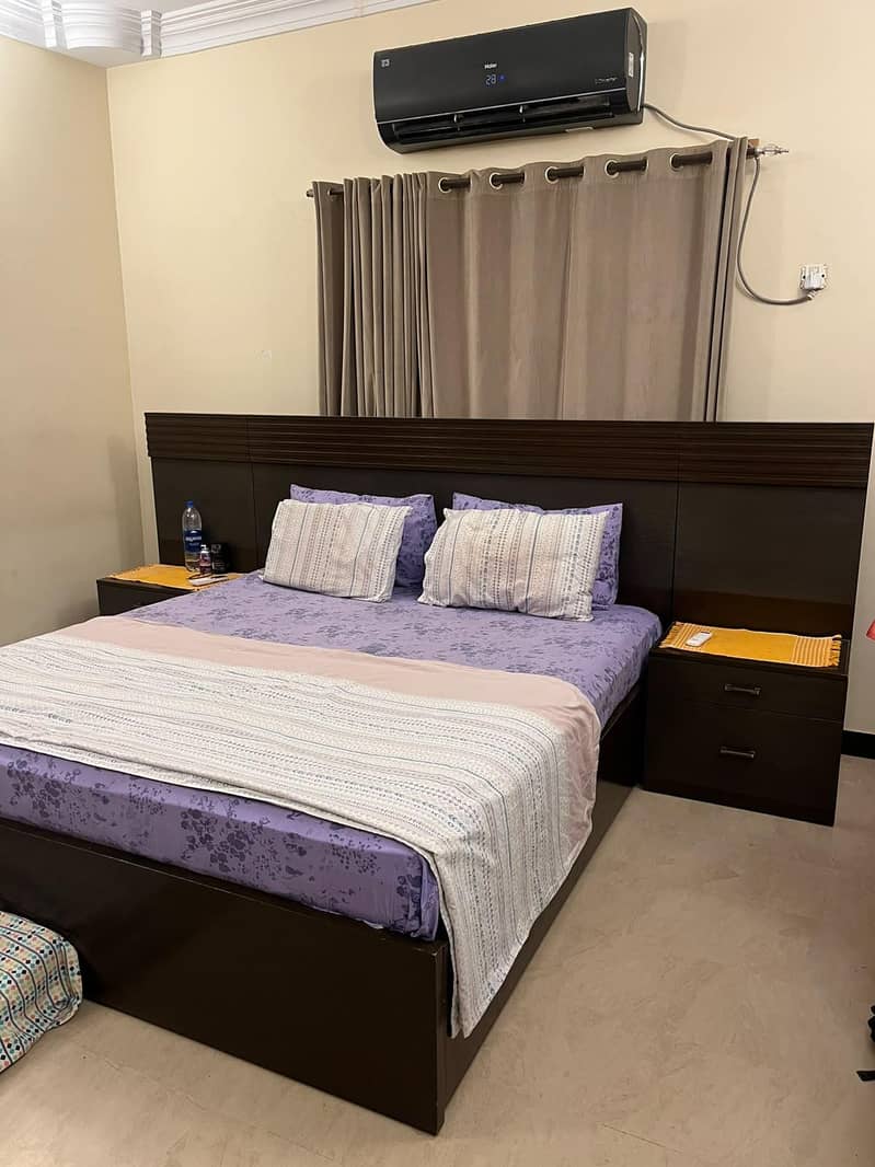 king bed interwood design 0