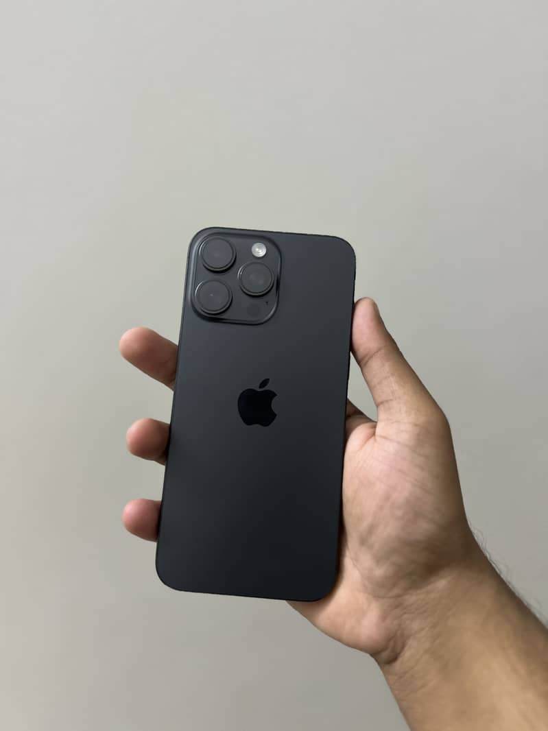Apple iPhone 15 Pro Max 5