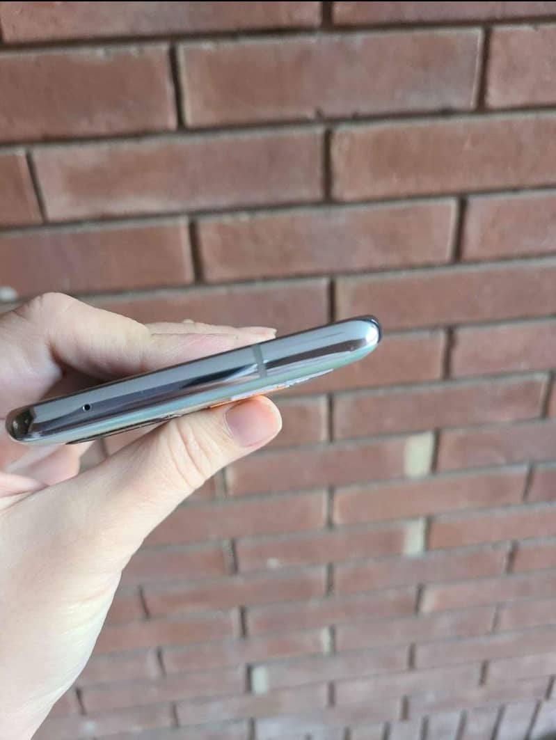 Samsung Mobile Note10 Lite 4
