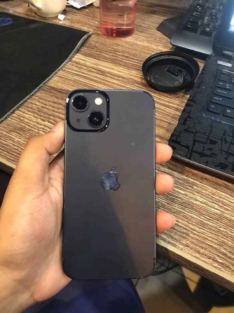 Apple iPhone 13 5