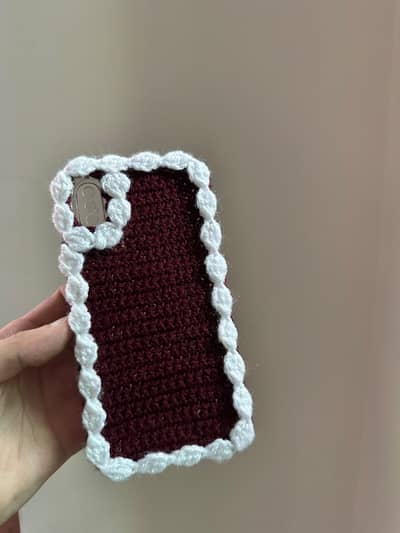 Crochet mobile cover