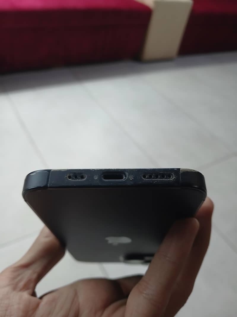 Apple iPhone 14 4
