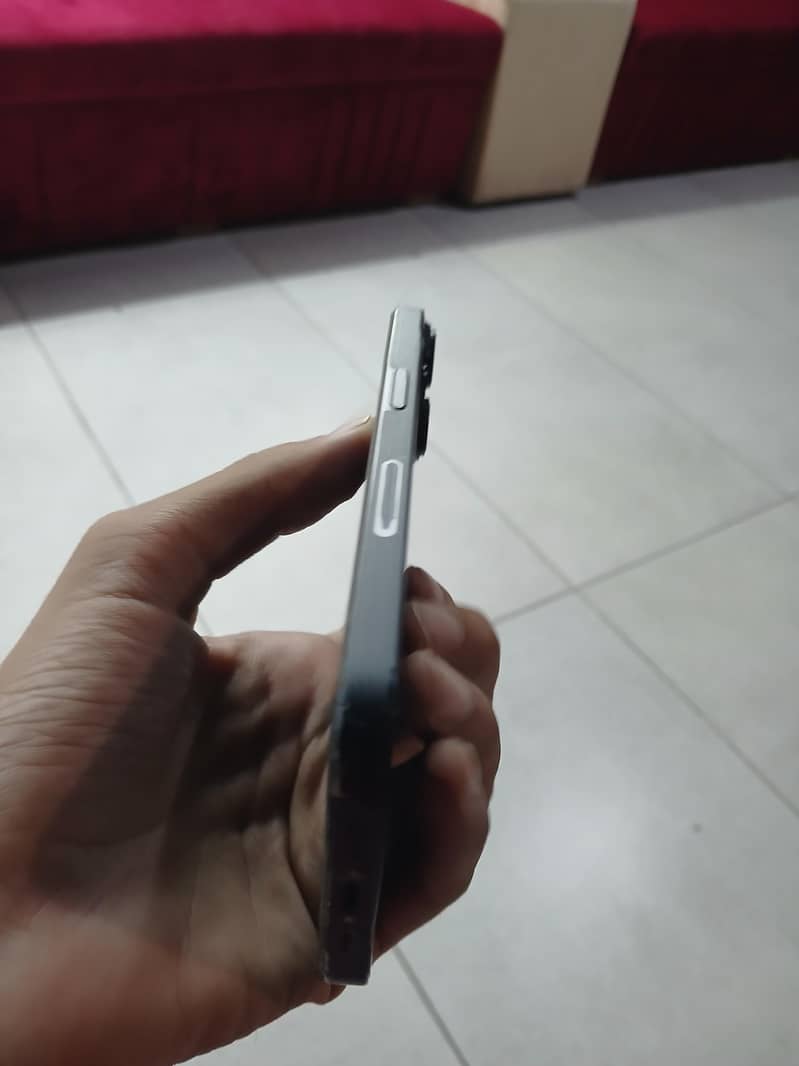 Apple iPhone 14 5