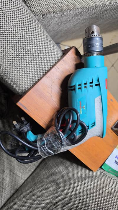 extreme powerful dril machine witg hammer