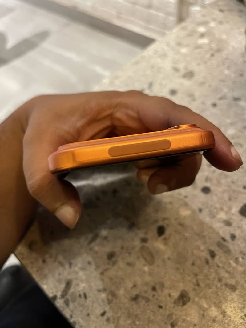 Apple iPhone 17 Pro Max 6