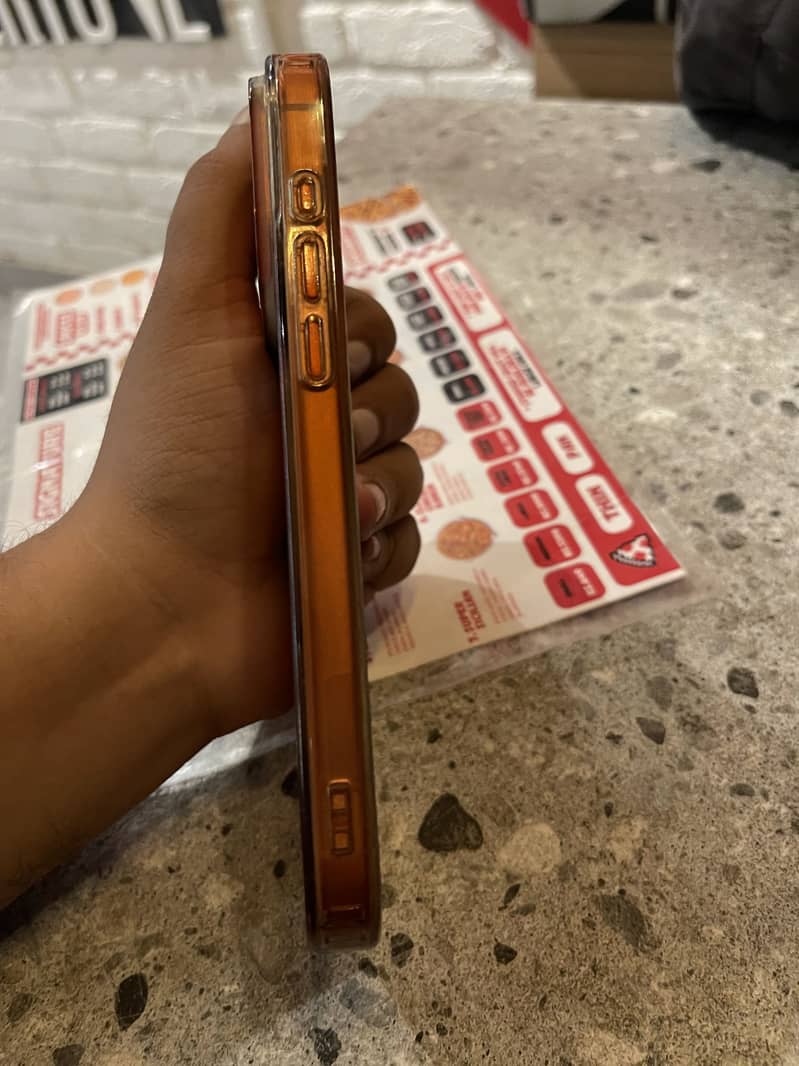 Apple iPhone 17 Pro Max 8