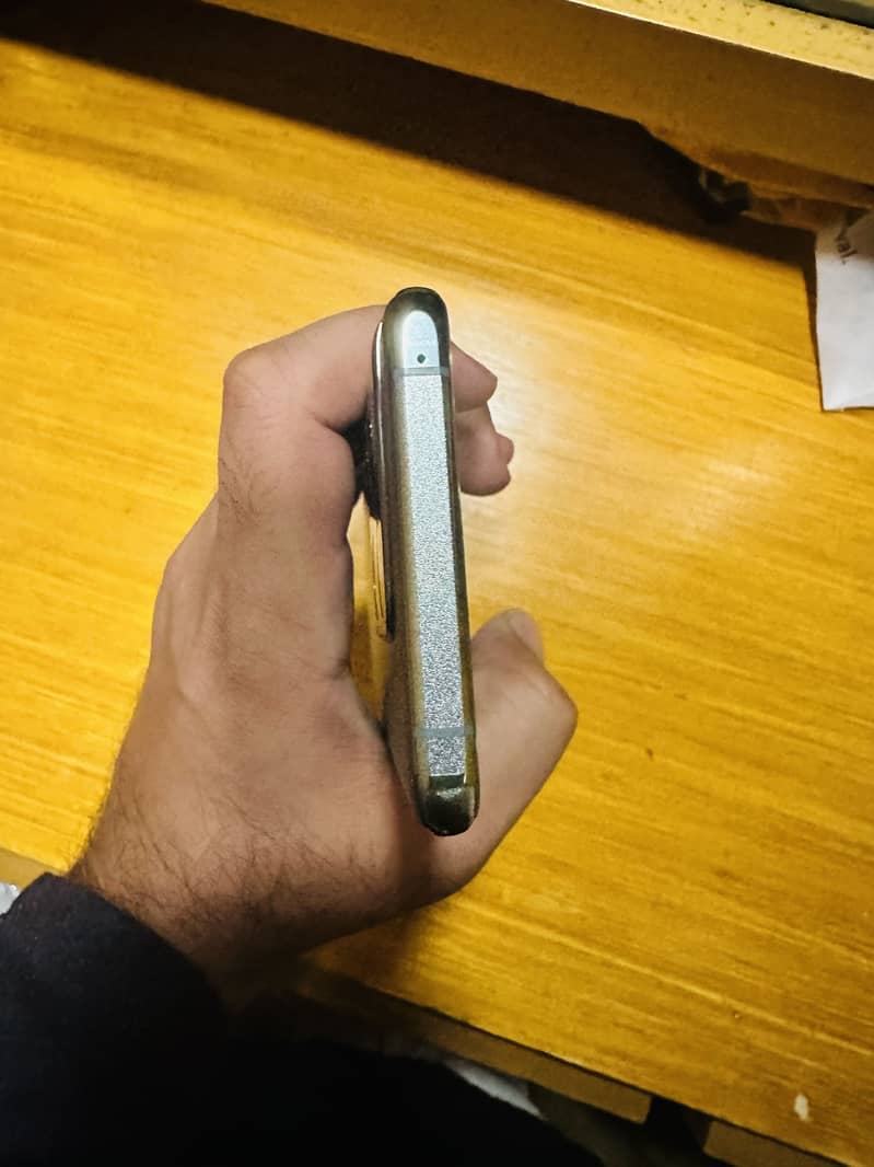 One Plus 10 Pro 6