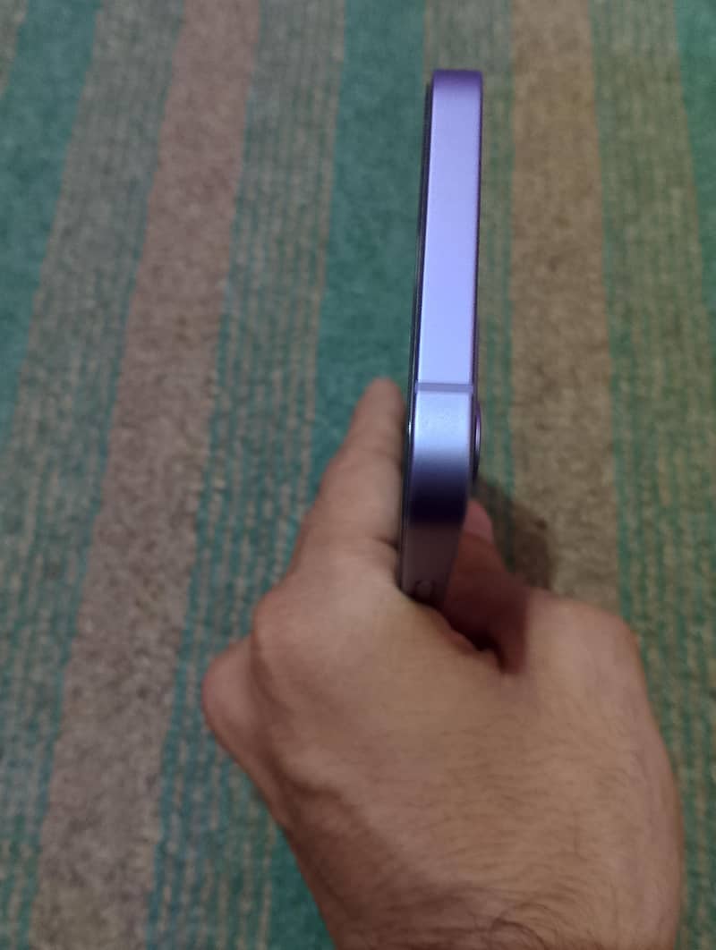 Apple iPhone 12 5