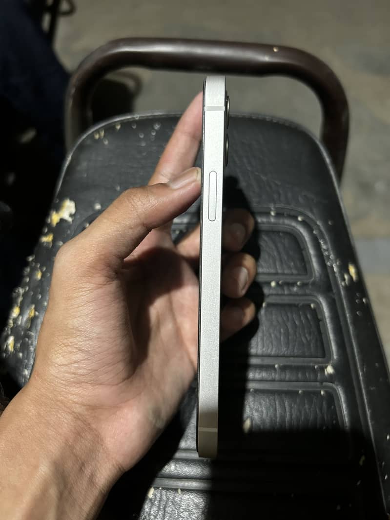 Apple iPhone 12 2