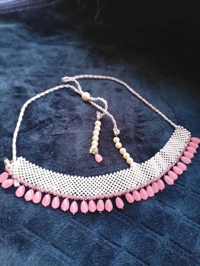 beaded chocker