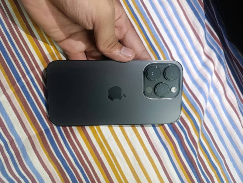 Apple iPhone 14 Pro 4
