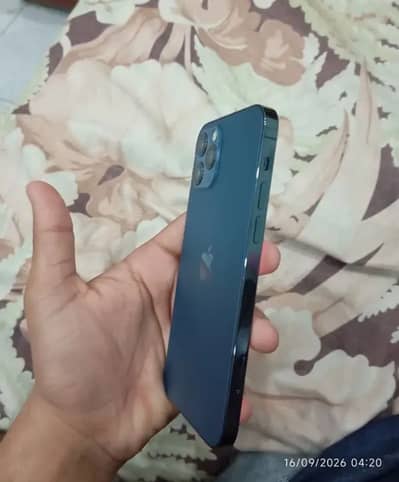 Apple iPhone 12 Pro with box
