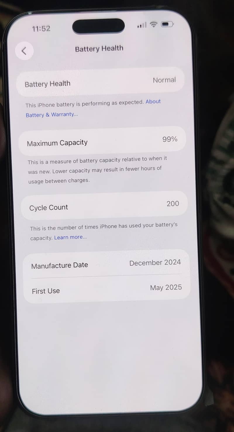Apple iPhone 16 Pro Max 2