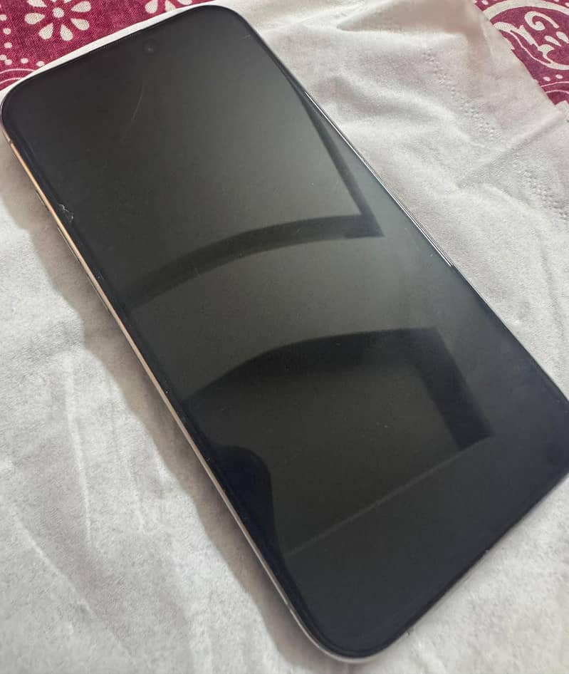 Apple iPhone 15 Pro 4