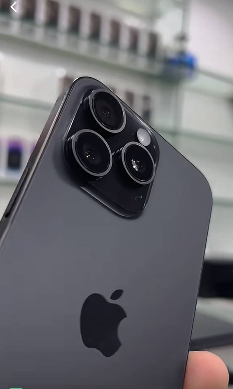 Apple iPhone 15 Pro Max 1