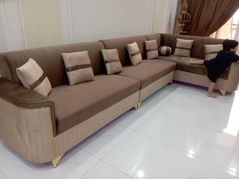 Noman sofa maker. 14