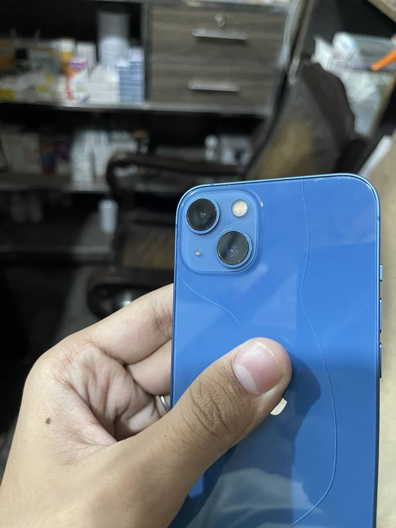 Apple iPhone 13 6