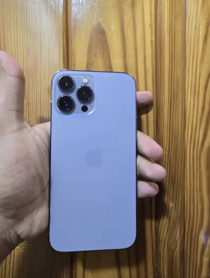 Apple iPhone 13 Pro Max 3
