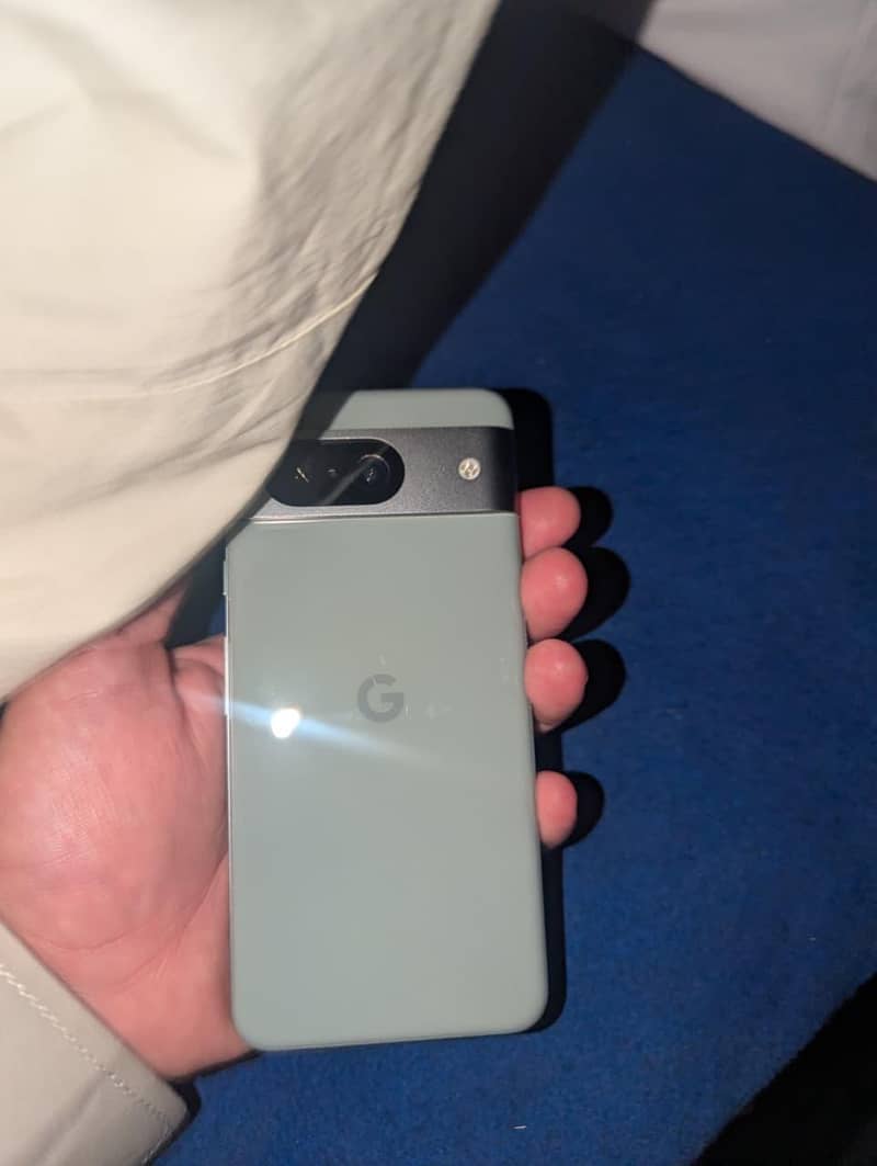 Google Pixel 8 3