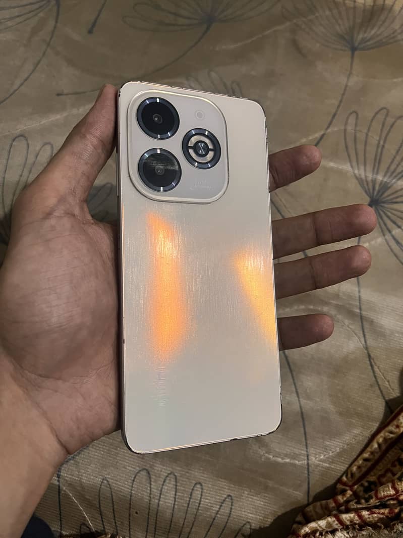 Infinix Smart 8 Plus 2