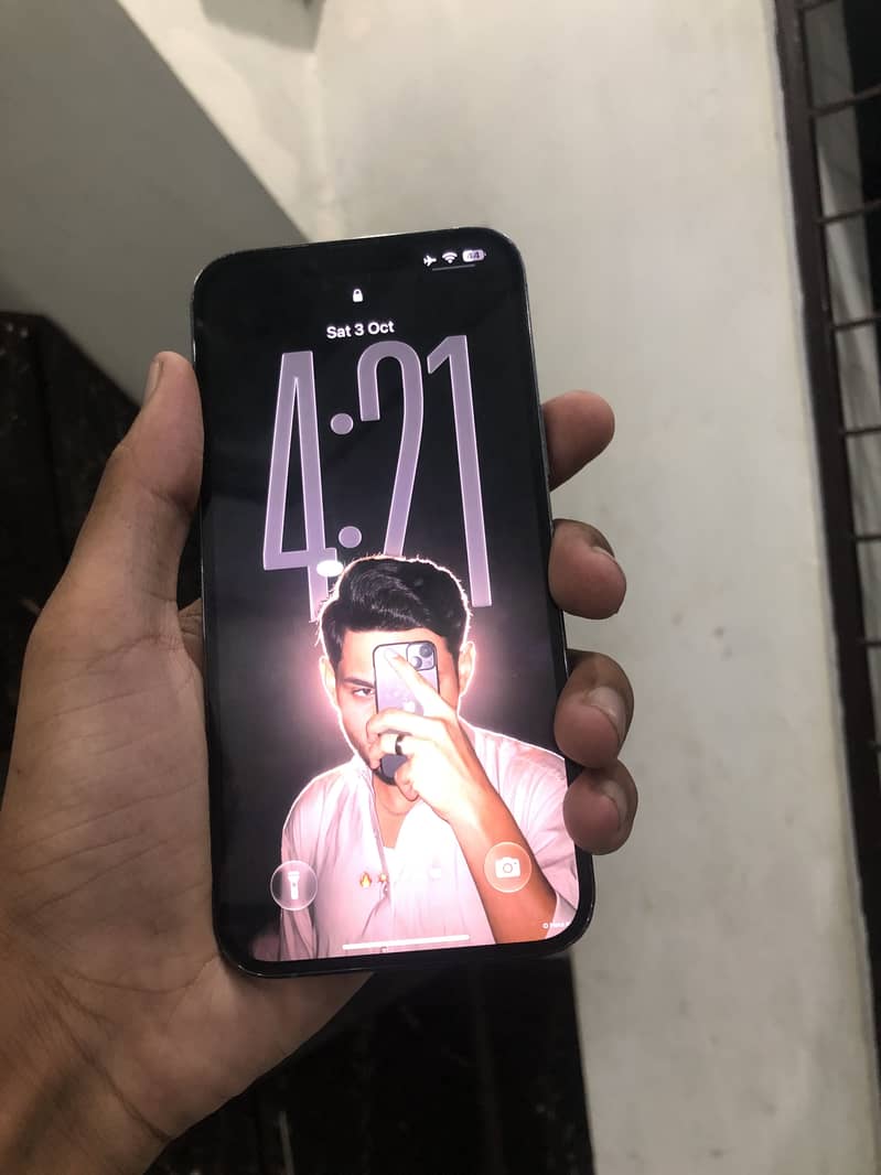 Apple iPhone 13 Pro Max 4