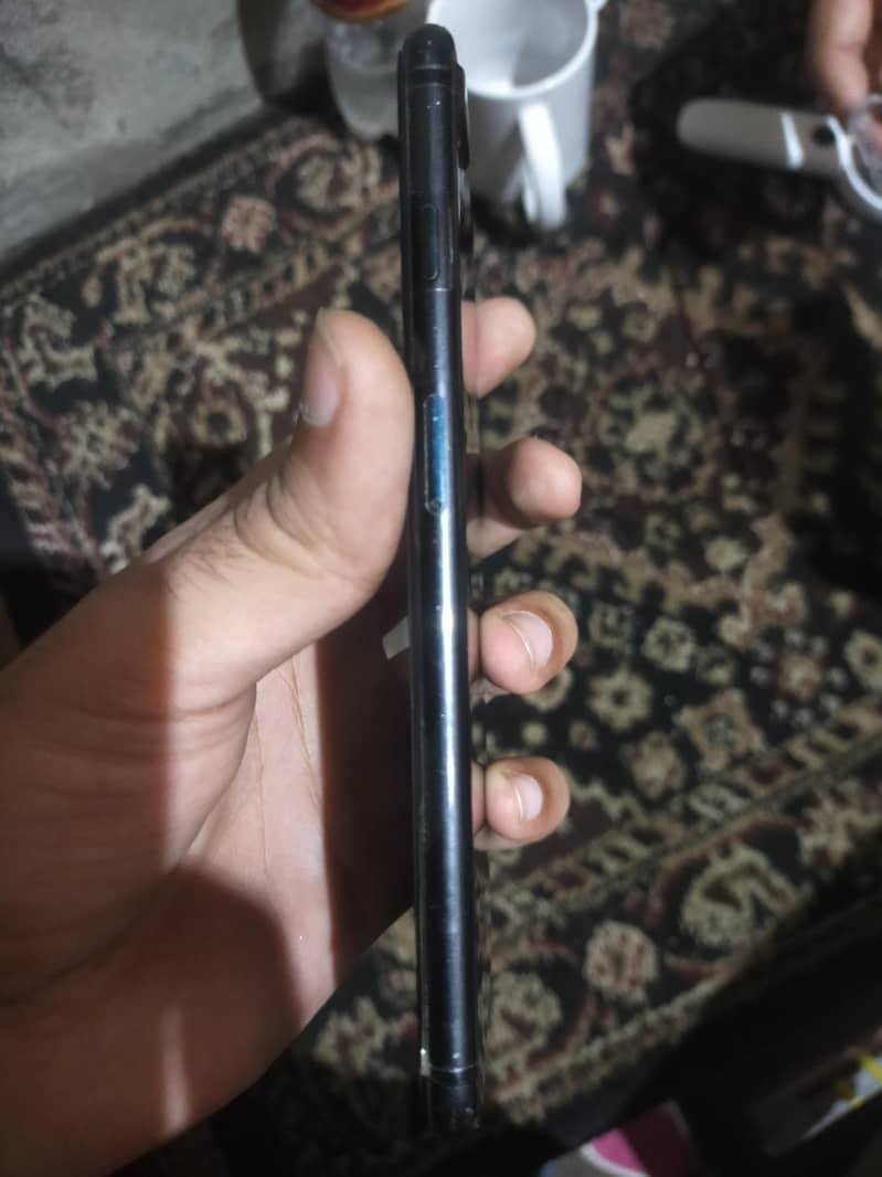 Apple iPhone 7 Plus 2