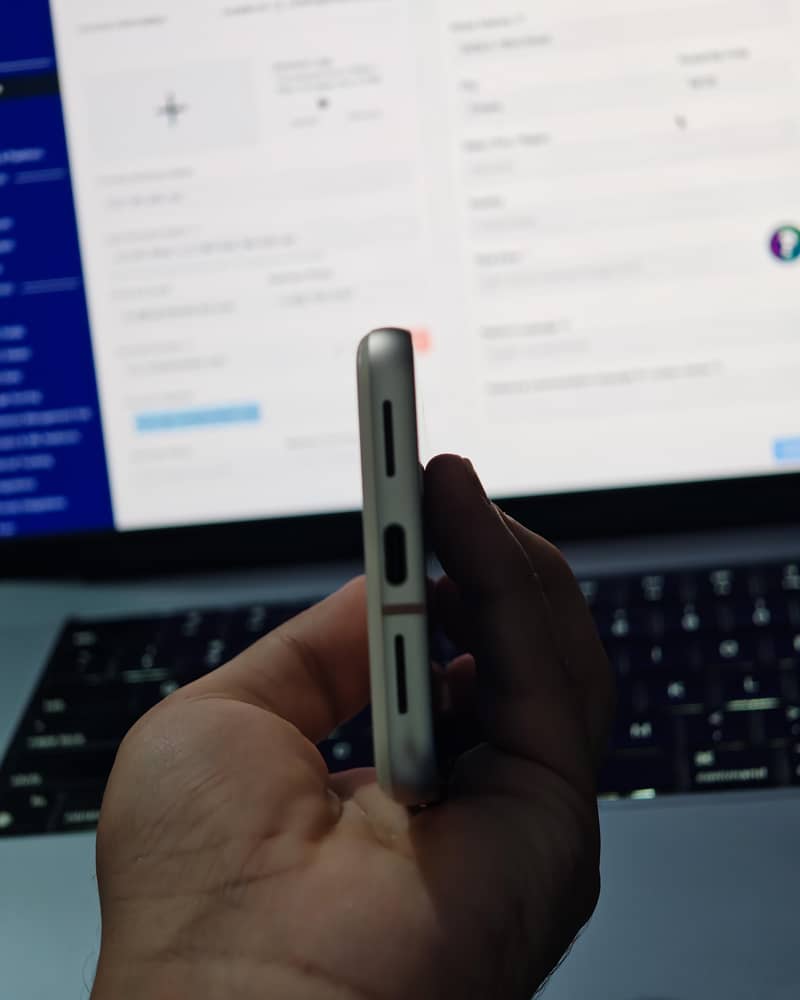 Google Pixel 8 3