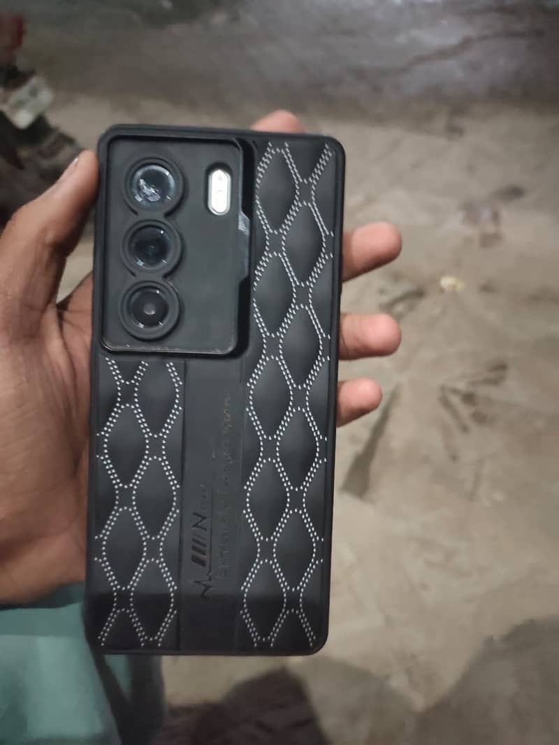 Tecno CAMON 40 Pro 2