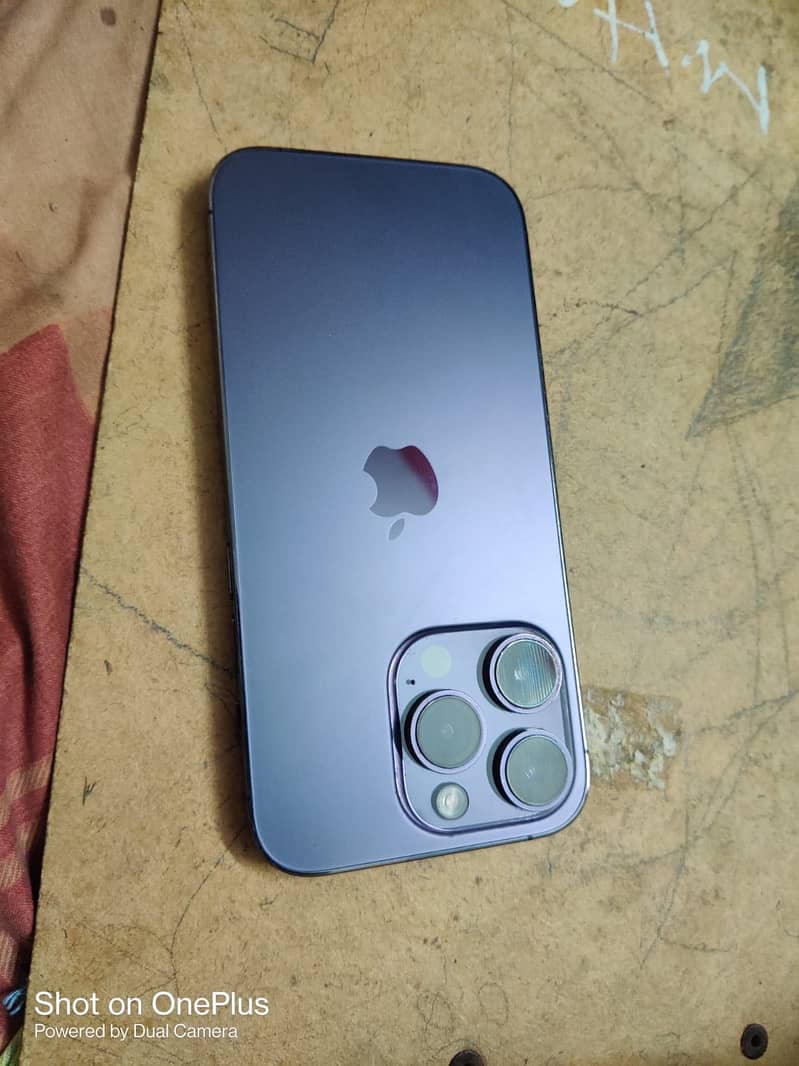 Apple iPhone 14 Pro 1