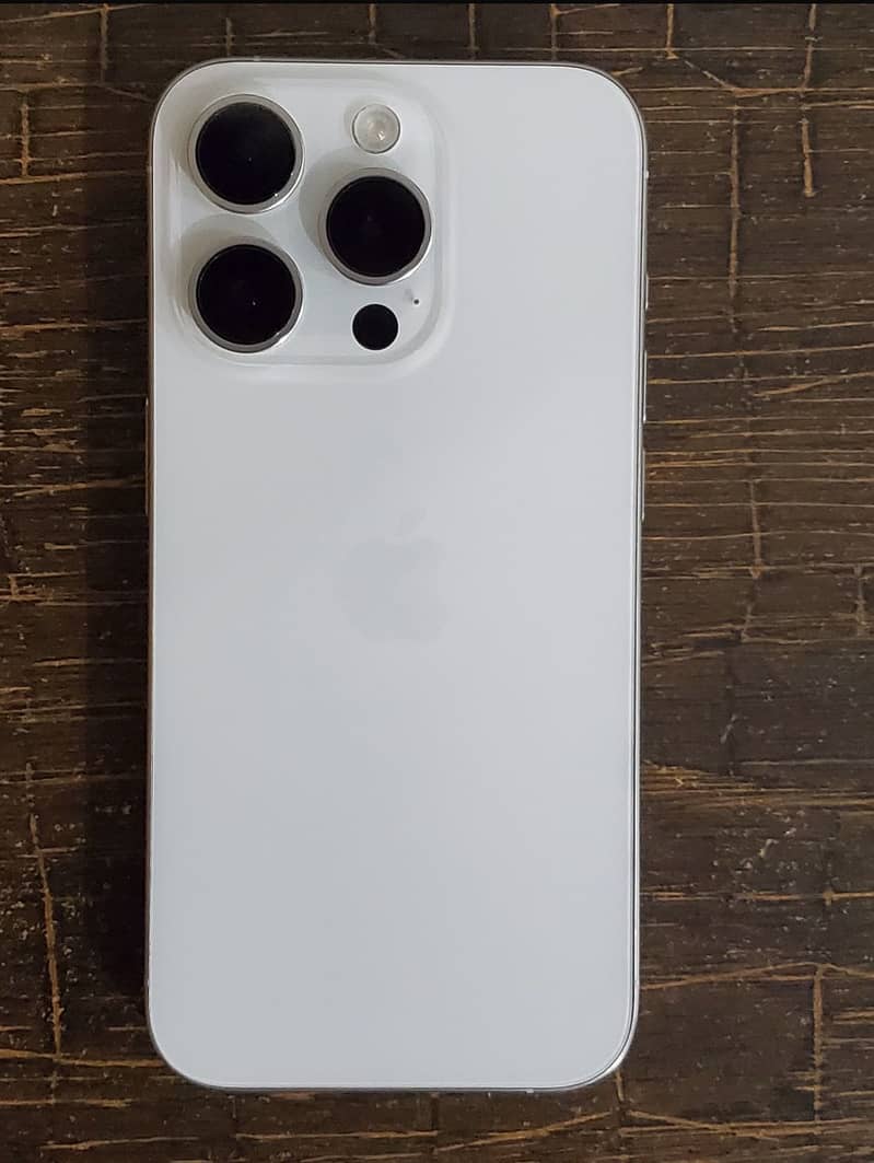 Apple iPhone 15 Pro 0