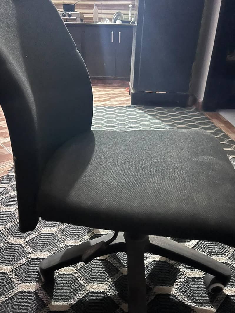 computer chair with five wheels 0