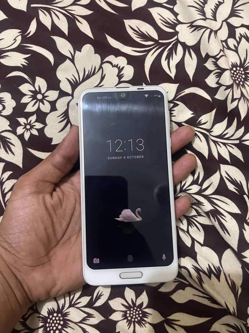 Sharp Aquos R2 3
