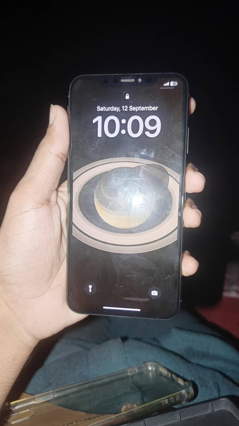 Apple iPhone XS Max 0