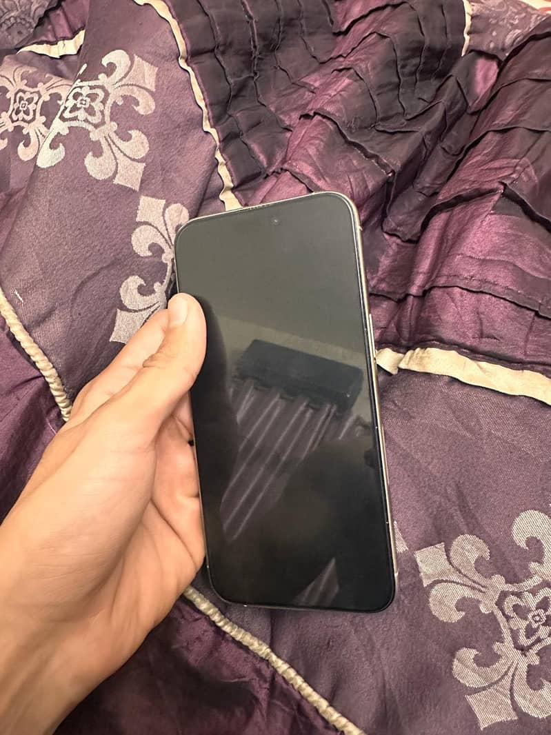 Apple iPhone 15 Pro Max 5