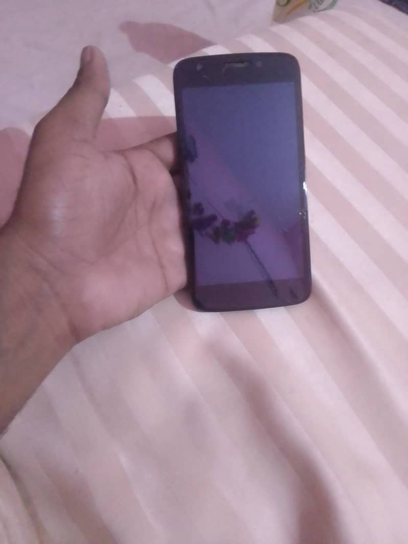 Motorola Moto E4 0