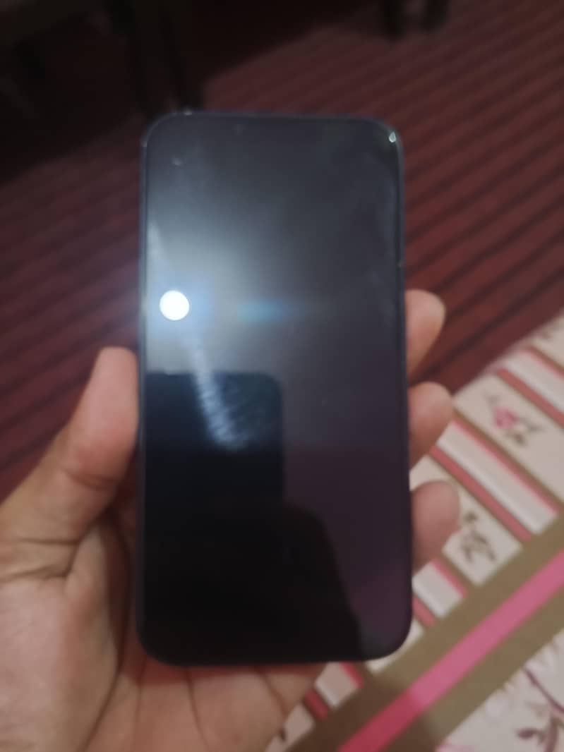 Apple iPhone 13 5
