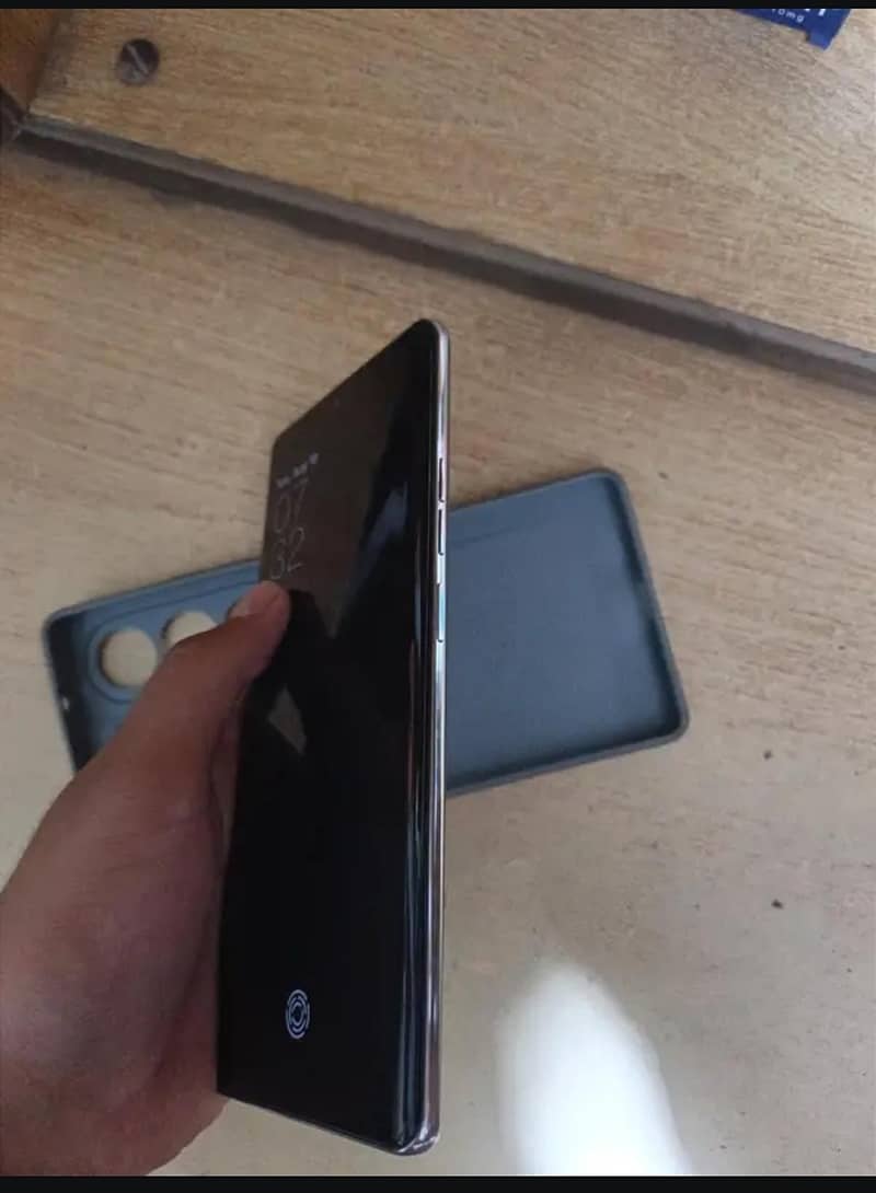 Tecno CAMON 40 Pro 4
