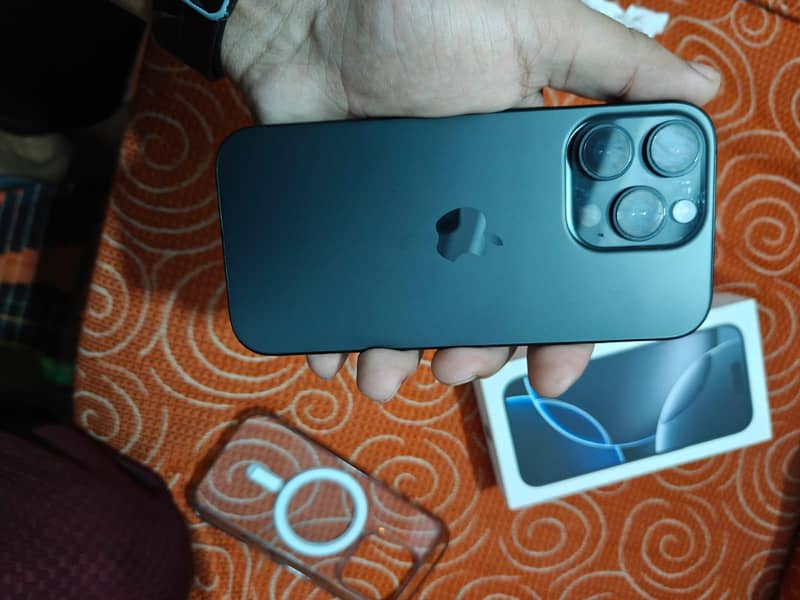 Apple iPhone 16 Pro 5