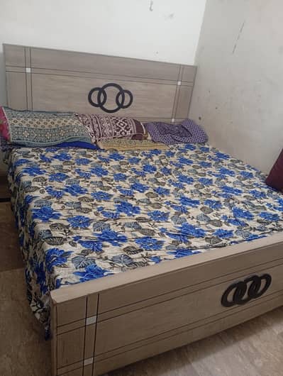 Bed set for sale urgently sale