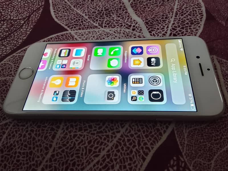 Apple iPhone 6S 1