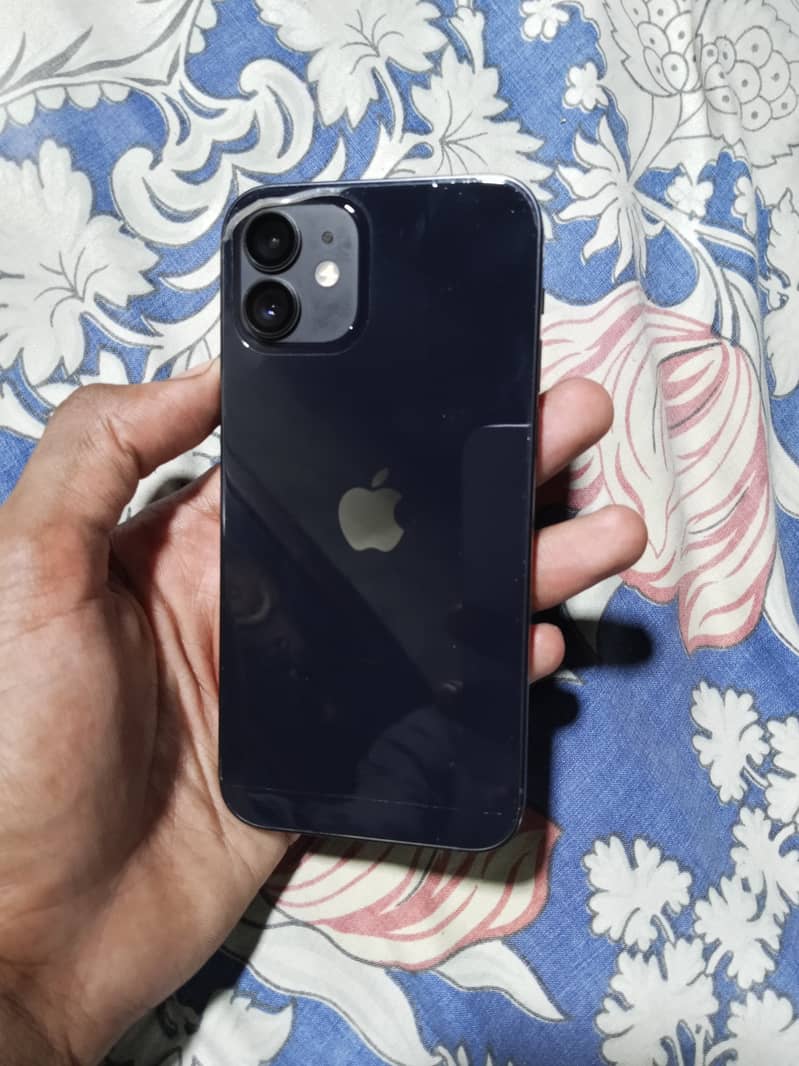 Apple iPhone 12 2