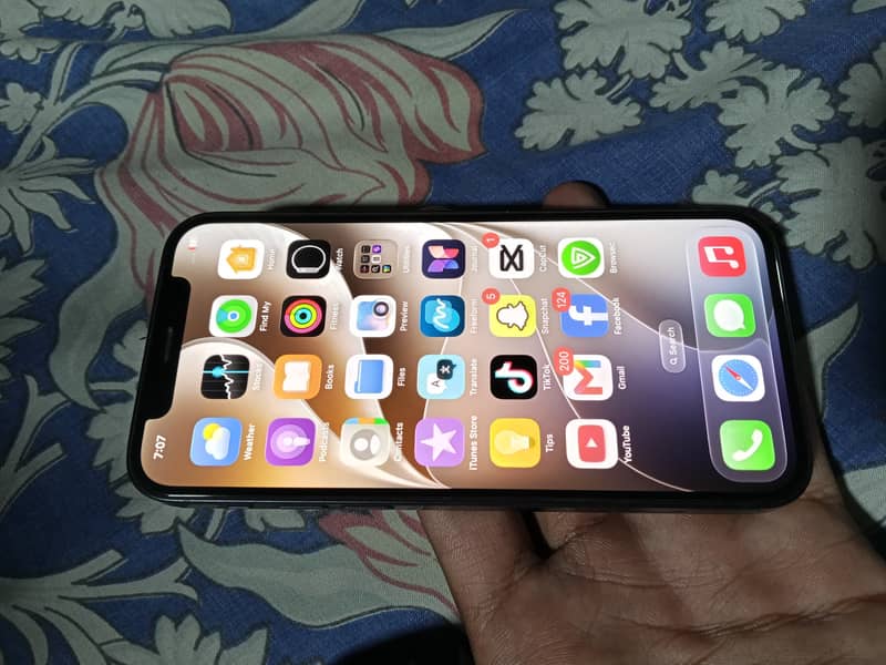 Apple iPhone 12 3