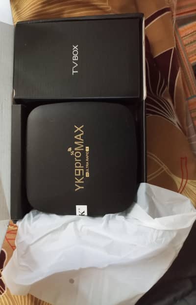 YK9 Pro Android TV Box / Smart TV Box