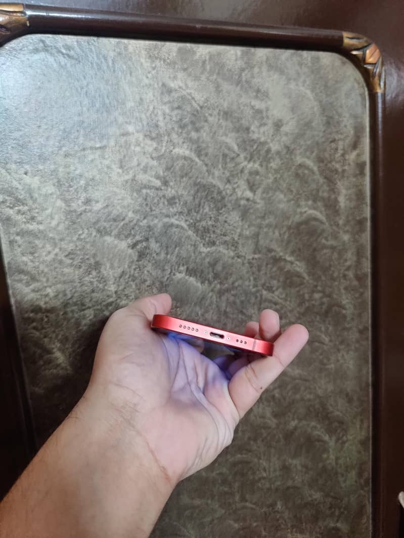 iPhone 12 4