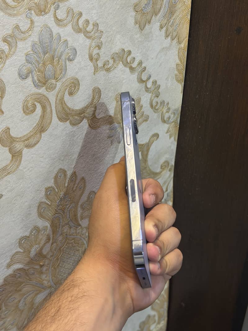 Apple iPhone 13 Pro Max 4